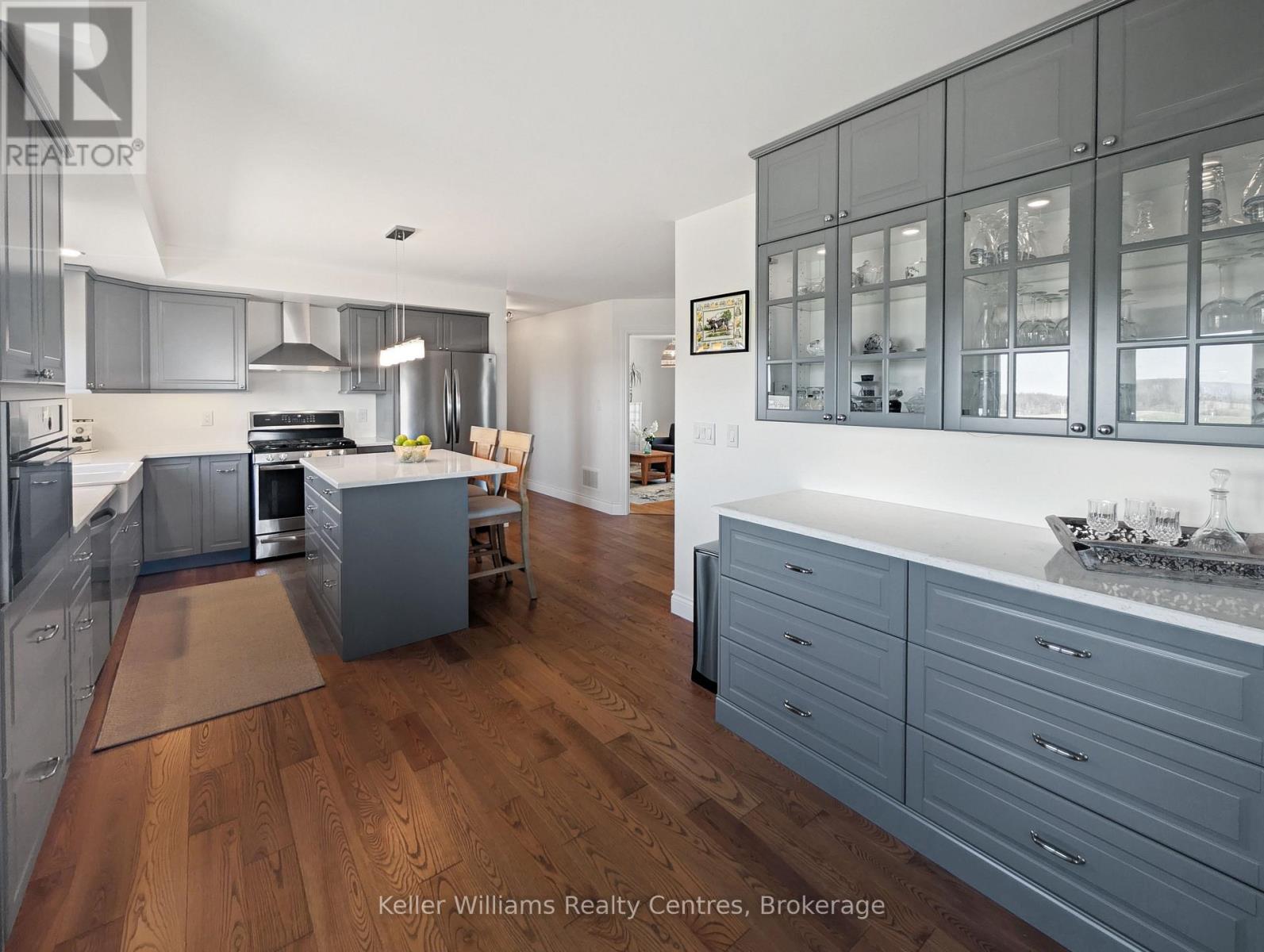 2219 County Rd 42, Clearview, Ontario  L0M 1S0 - Photo 23 - S12786134