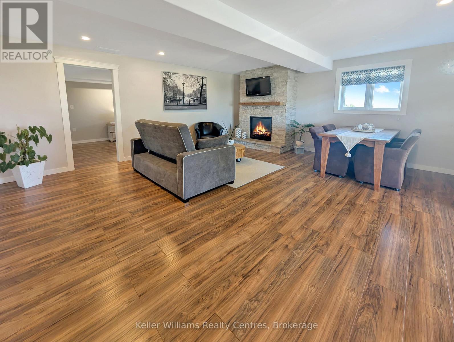 2219 County Rd 42, Clearview, Ontario  L0M 1S0 - Photo 45 - S12786134