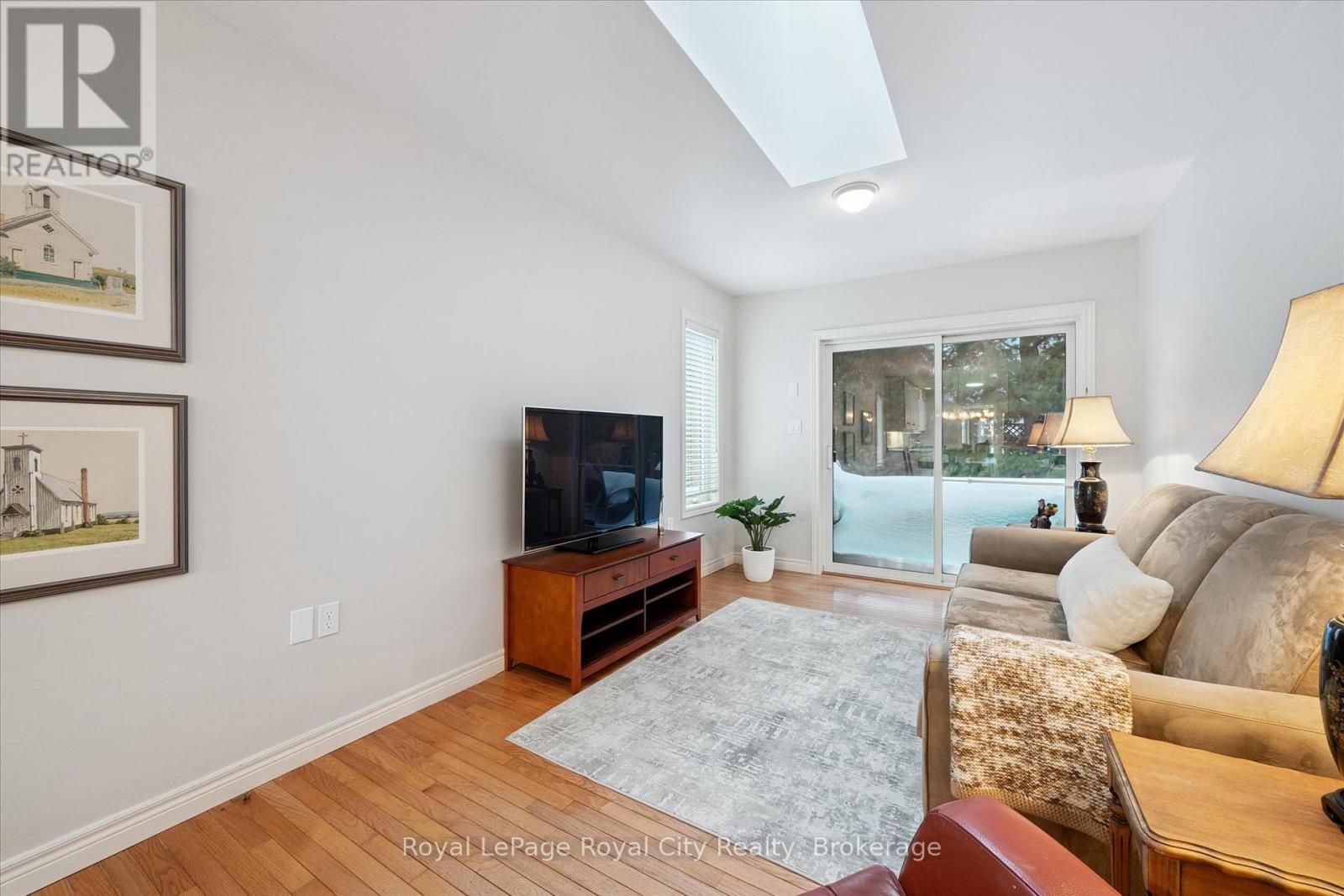 67 White Pine Way, Guelph, Ontario  N1G 4X7 - Photo 17 - X12786164