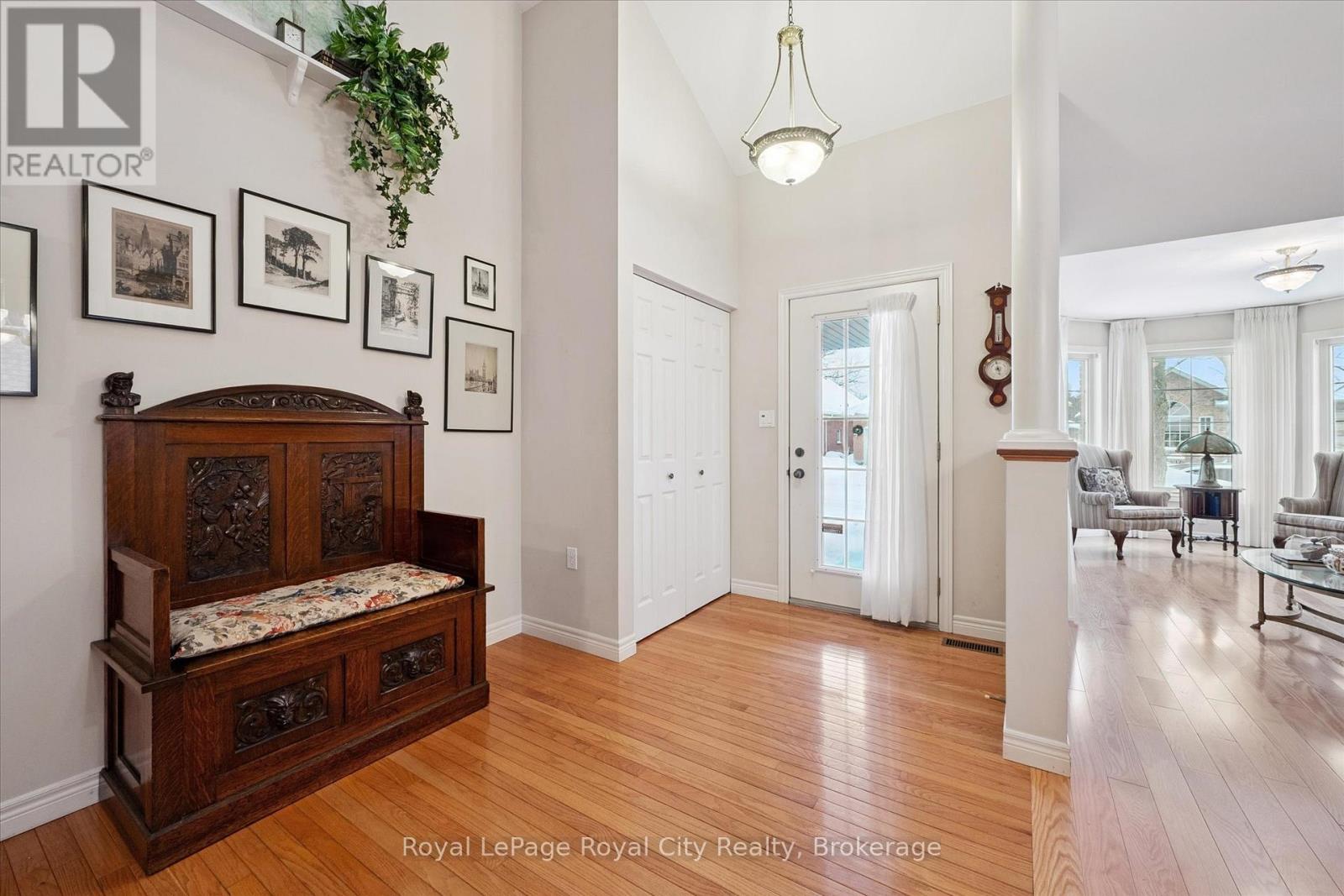 67 White Pine Way, Guelph, Ontario  N1G 4X7 - Photo 4 - X12786164