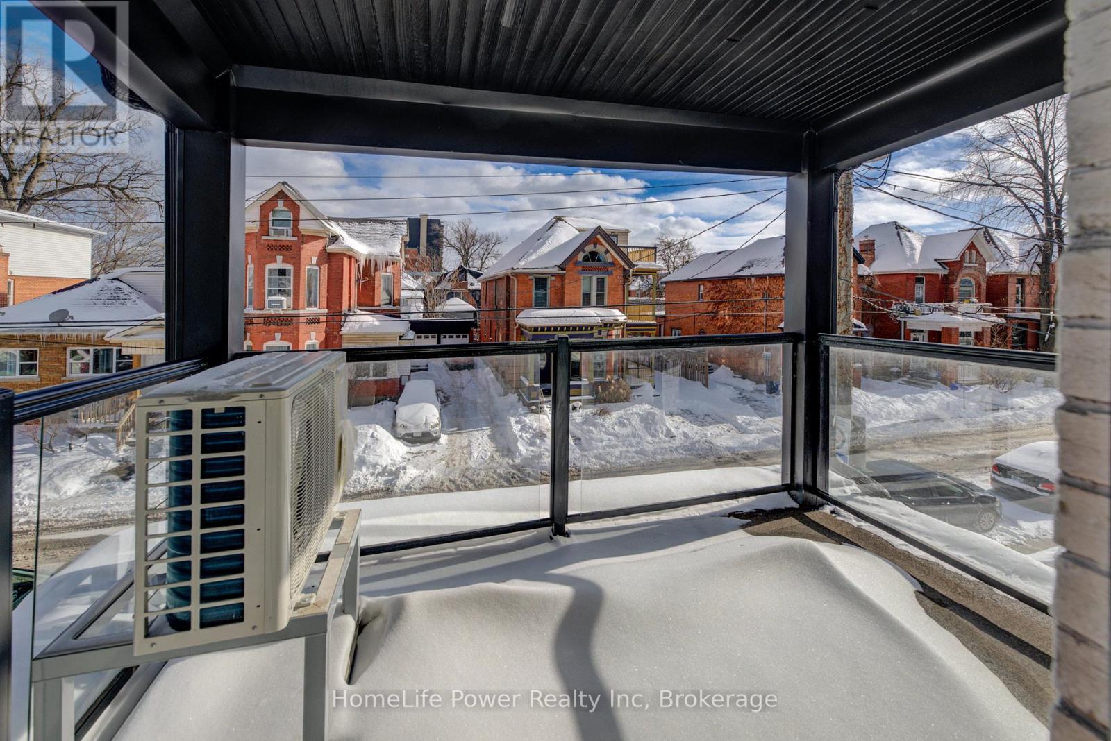 3 - 22 Grant Avenue, Hamilton (Landsdale), Ontario  L8N 2X5 - Photo 7 - X12786174