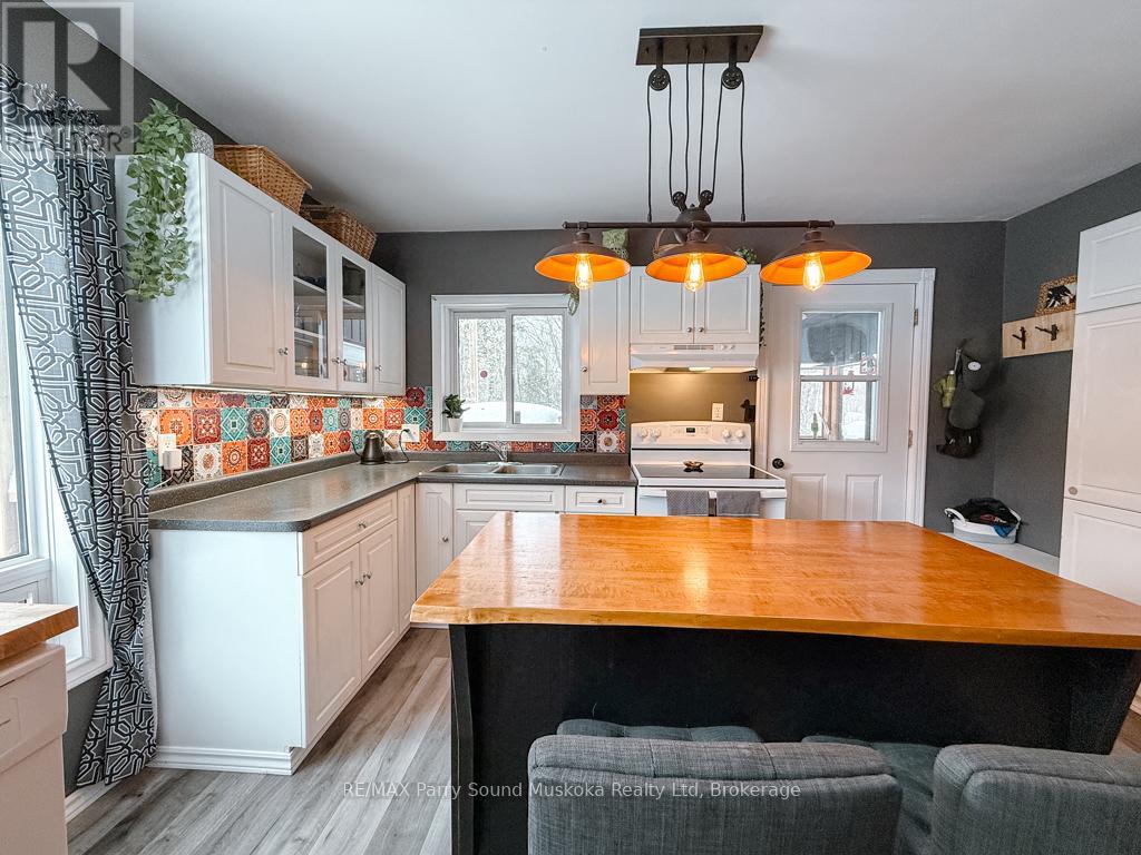 64 Horseshoe Lake Road, Seguin, Ontario  P2A 2W8 - Photo 15 - X12786190