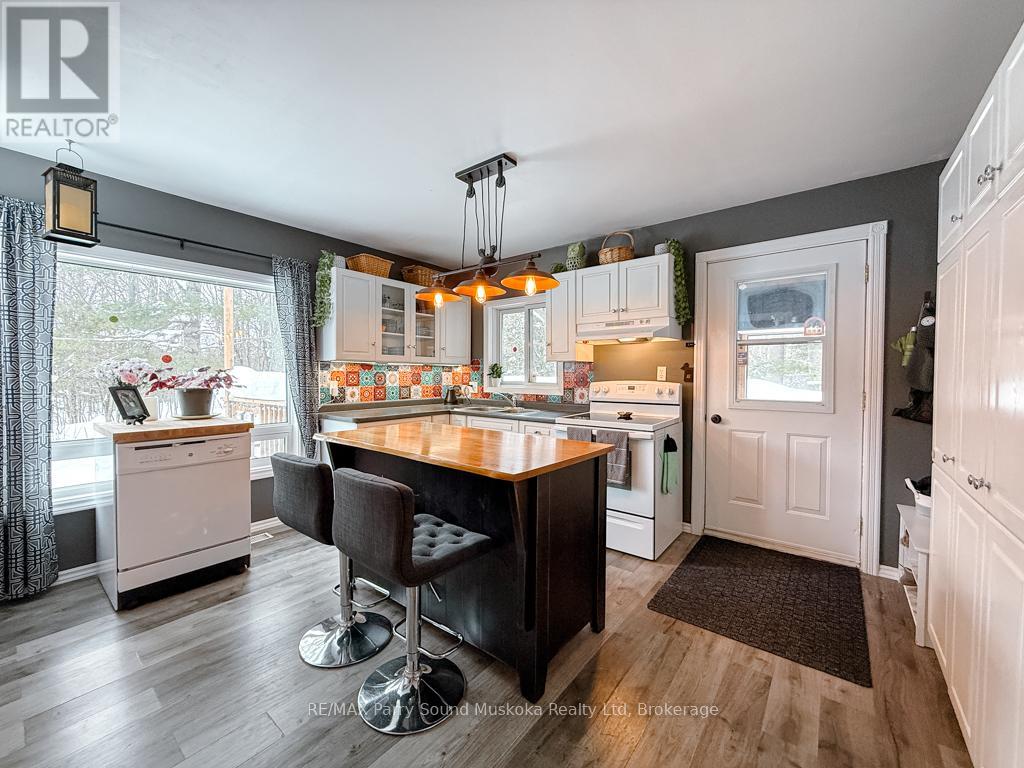 64 Horseshoe Lake Road, Seguin, Ontario  P2A 2W8 - Photo 16 - X12786190