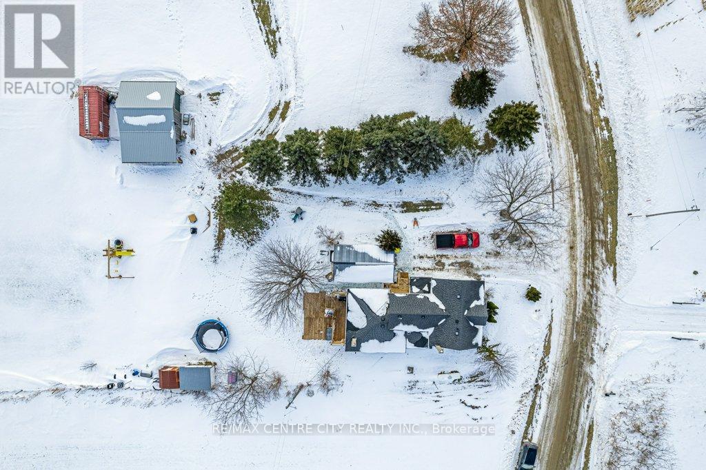 5215 Switzer Drive, Southwest Middlesex, Ontario  N0L 1A0 - Photo 40 - X12786156