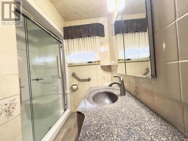 604 Rosewood Cres, Thunder Bay, Ontario  P7E 2R4 - Photo 14 - TB2600228