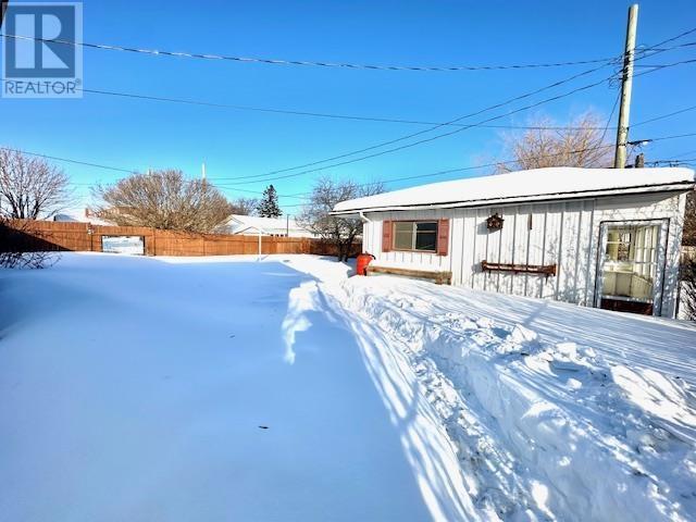 604 Rosewood Cres, Thunder Bay, Ontario  P7E 2R4 - Photo 3 - TB2600228