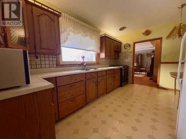 604 Rosewood Cres, Thunder Bay, Ontario  P7E 2R4 - Photo 7 - TB2600228