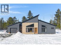 9 Crest Avenue, Heathland, New Brunswick