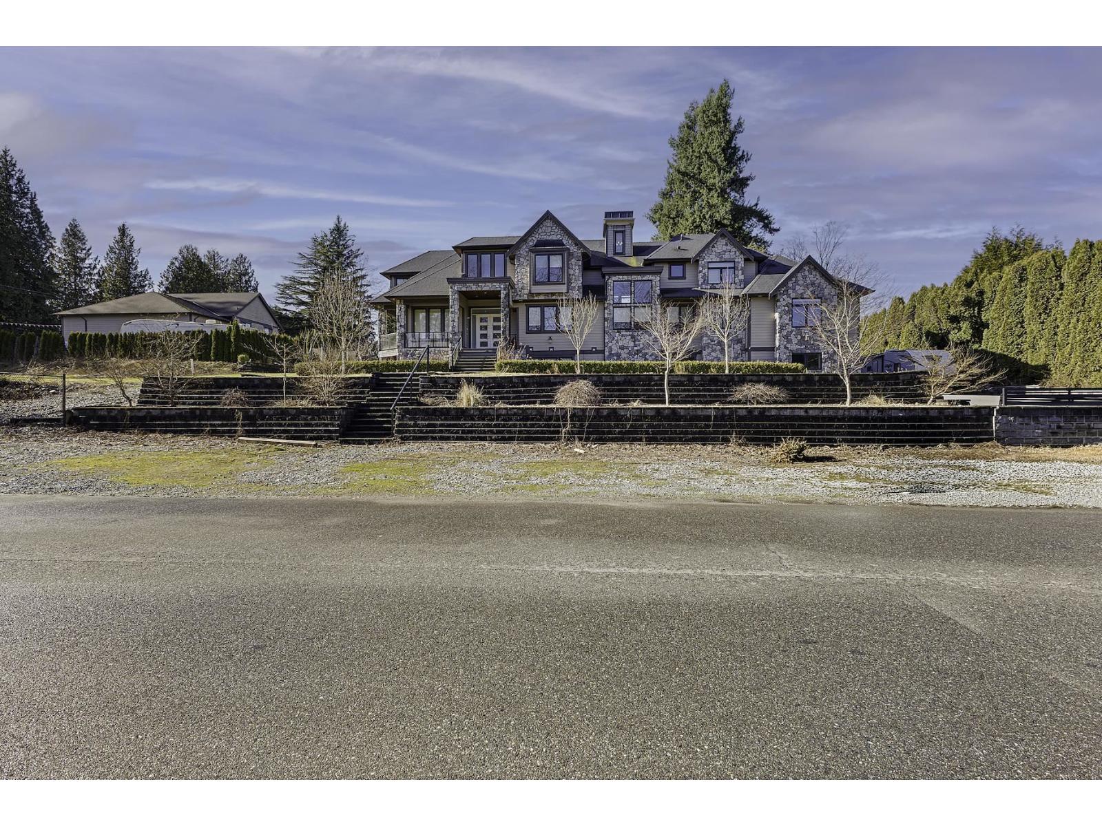 4033 Prairie Street, Abbotsford, British Columbia  V4X 1X2 - Photo 2 - R3087537