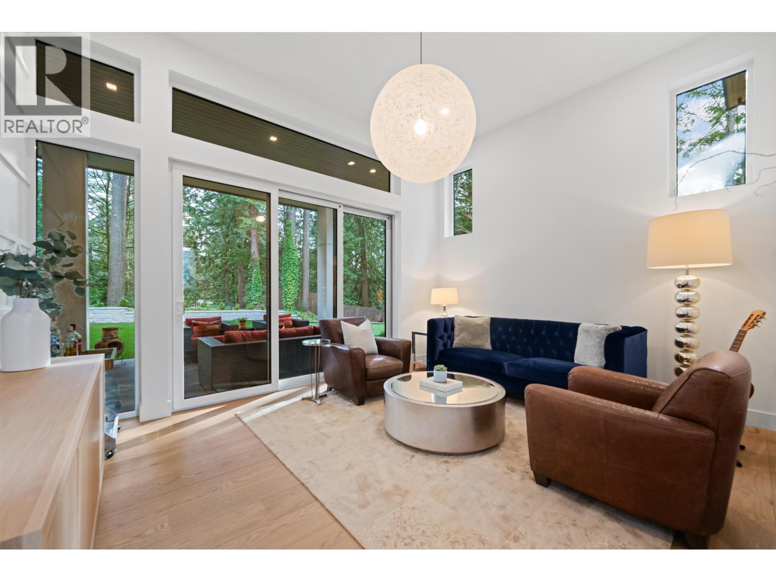 4528 Skyline Drive, North Vancouver, British Columbia  V7R 3H1 - Photo 7 - R3089495