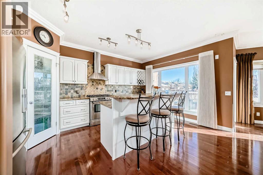 206 Shannon Estates Terrace Sw, Calgary, Alberta  T2Y 4C6 - Photo 3 - A2283369