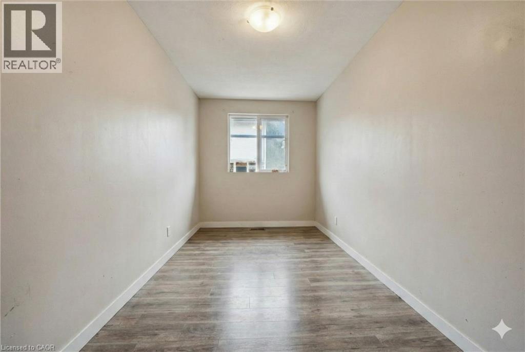 601 Barber Avenue N Unit# 204, Listowel, Ontario  N4W 1S4 - Photo 9 - 40802448