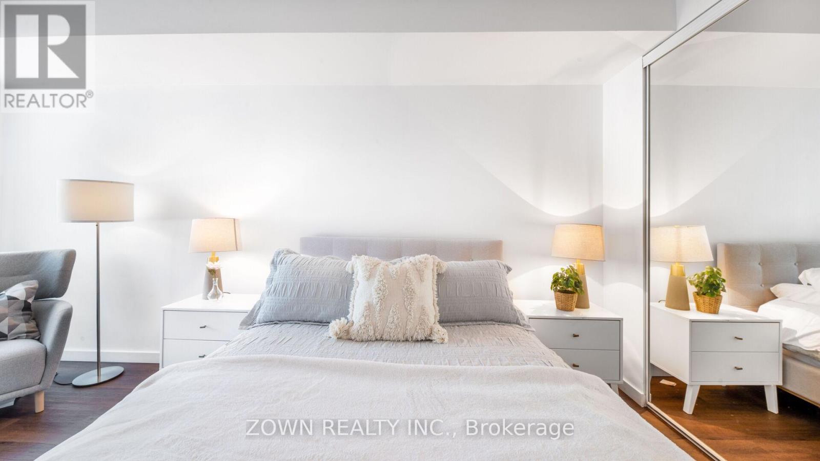 220 - 231 Fort York Boulevard, Toronto, Ontario  M5V 1B2 - Photo 44 - C12786114