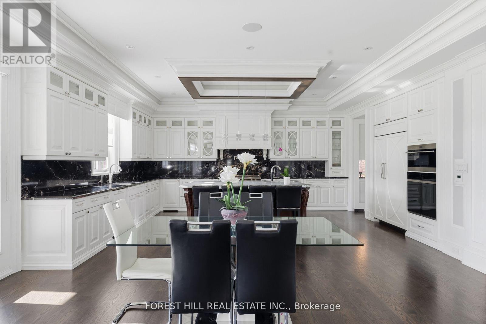 39 Patricia Drive E, King, Ontario  L7B 1H5 - Photo 14 - N12786090