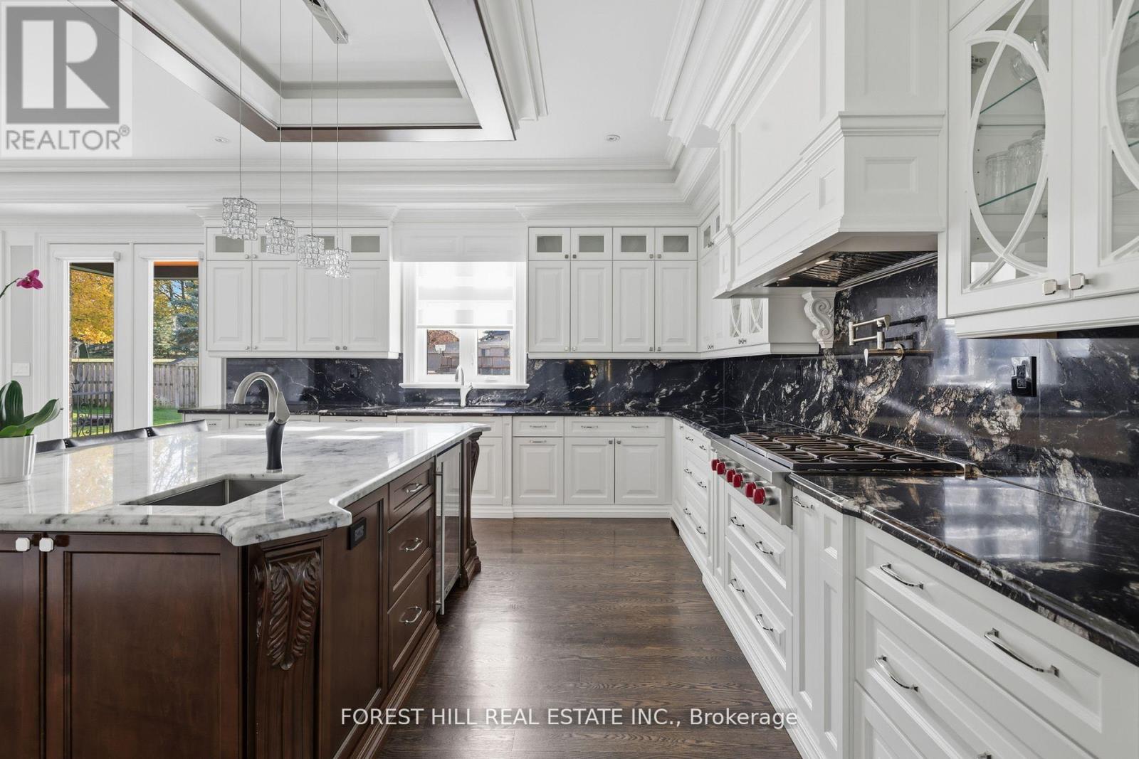 39 Patricia Drive E, King, Ontario  L7B 1H5 - Photo 17 - N12786090