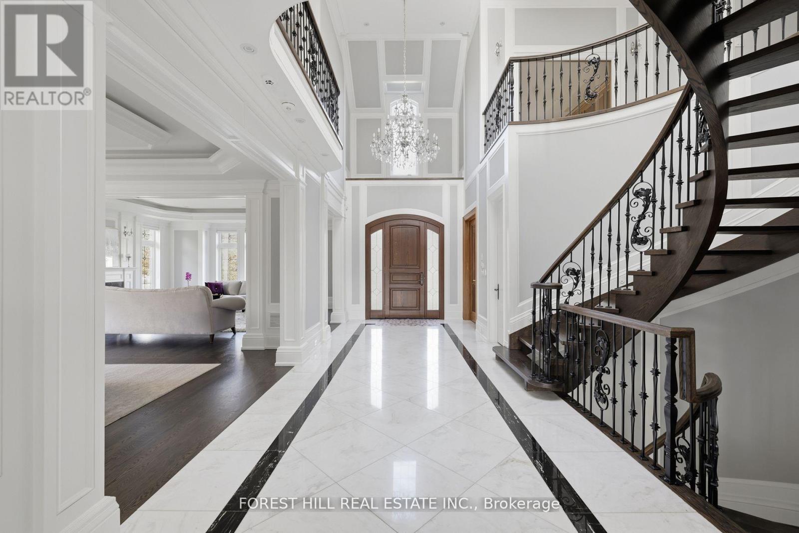 39 Patricia Drive E, King, Ontario  L7B 1H5 - Photo 5 - N12786090