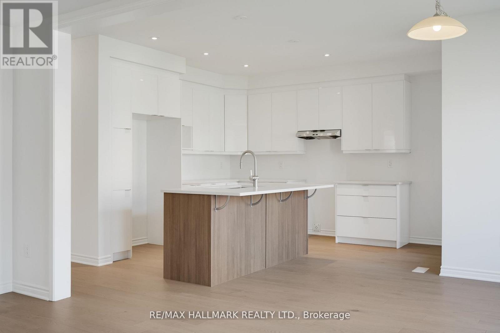 626 Newlove Street, Innisfil, Ontario  L9S 0R9 - Photo 11 - N12786130