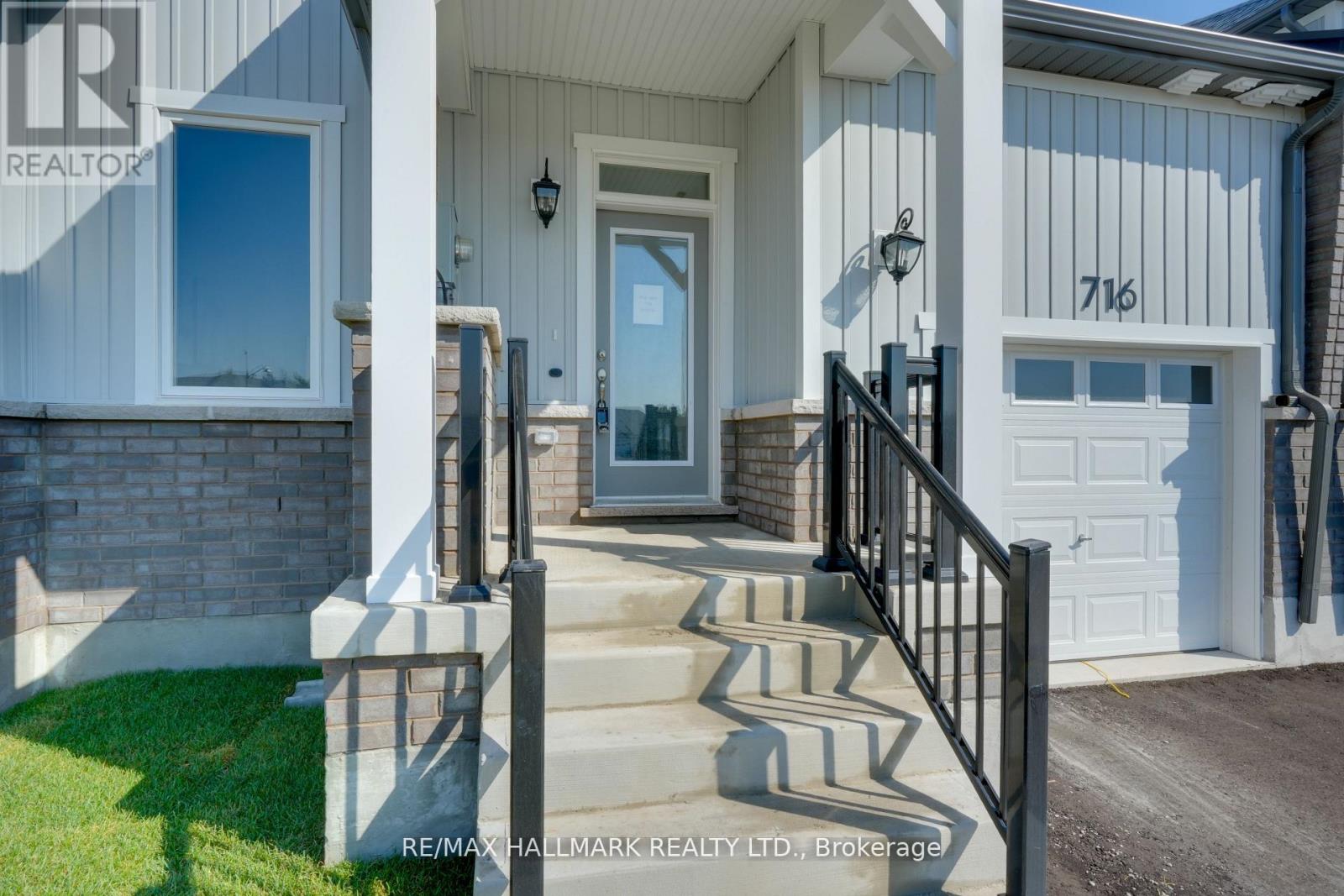 716 Keast Place, Innisfil, Ontario  L9S 0S9 - Photo 2 - N12786146