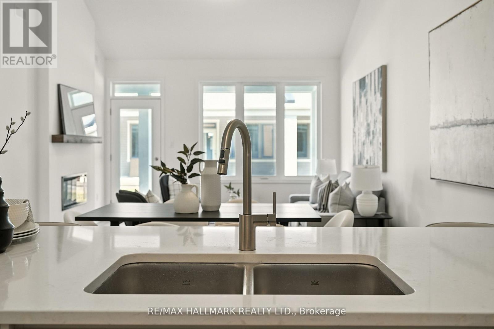 716 Keast Place, Innisfil, Ontario  L9S 0S9 - Photo 9 - N12786146