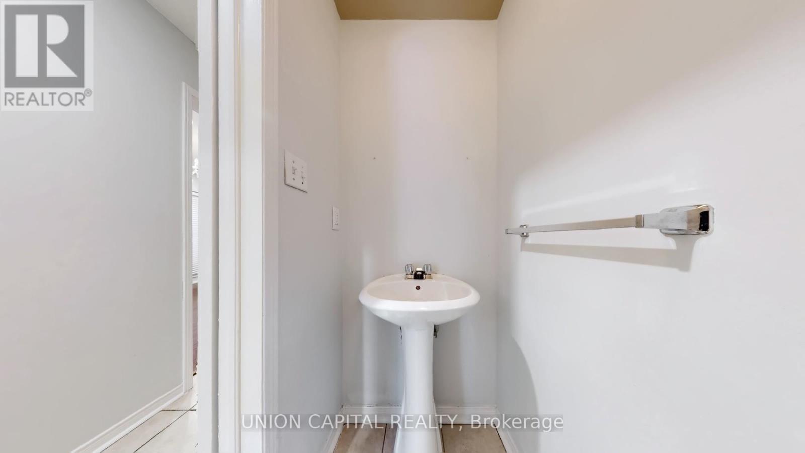 5 Holloway Road, Markham, Ontario  L3S 4P4 - Photo 8 - N12786148