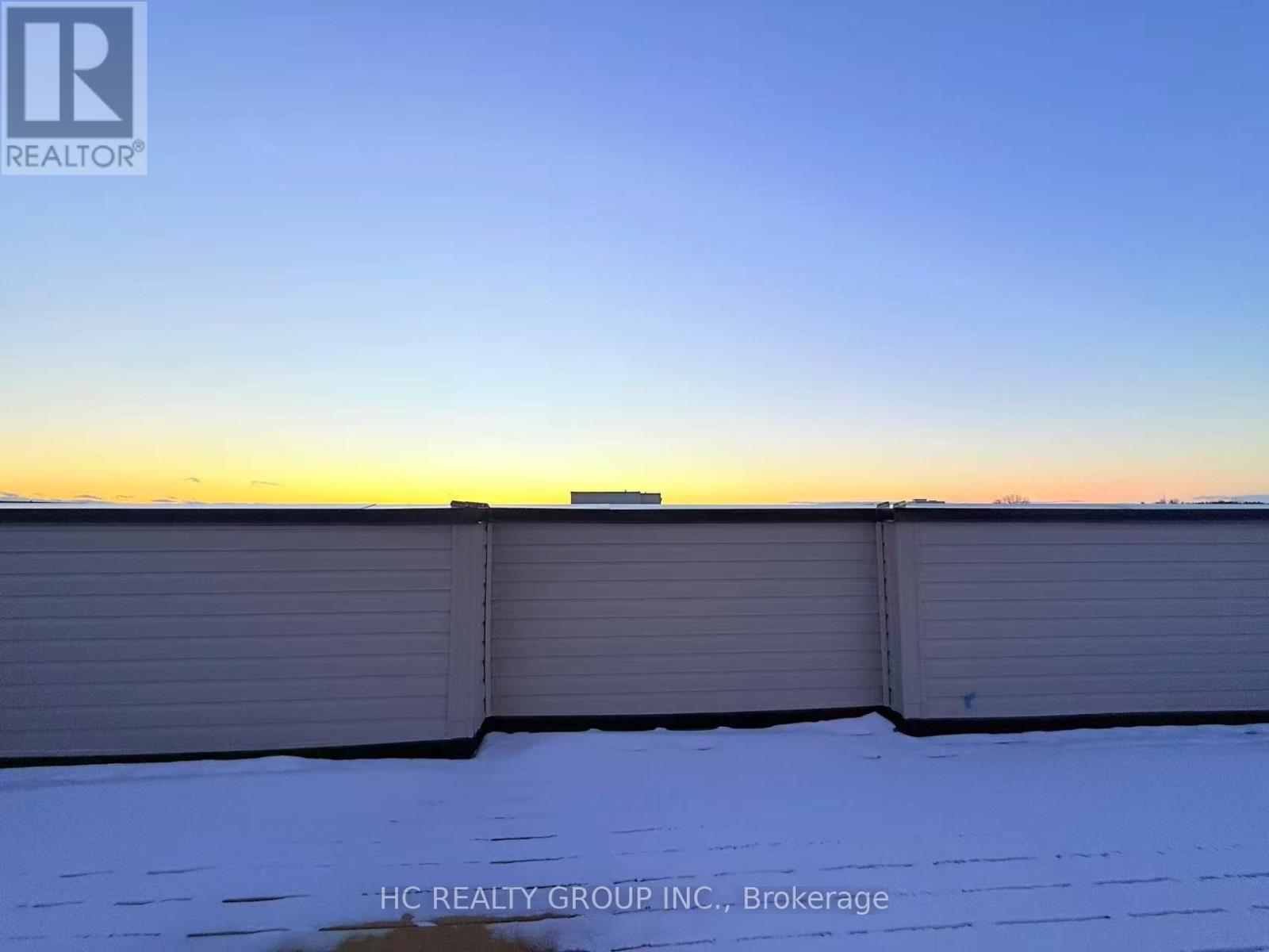 27 Harvey Bunker Crescent, Markham, Ontario  L6C 3M6 - Photo 13 - N12786160