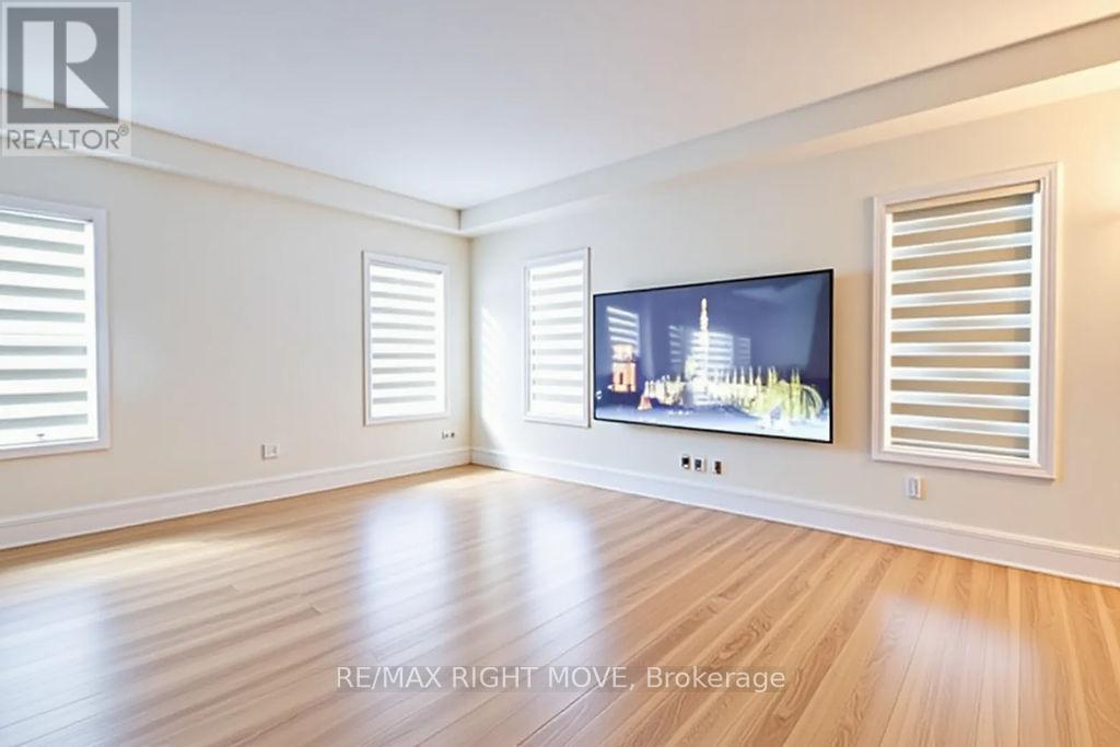 90 Atlantis Drive, Orillia, Ontario  L3V 8L4 - Photo 9 - S12786192