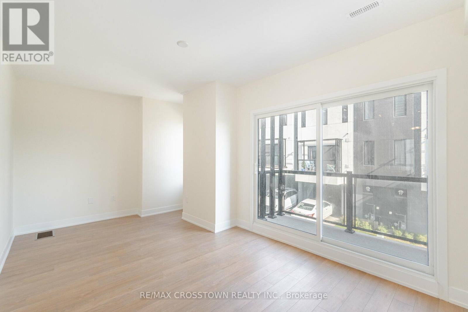 18 Mariners Pier Way, Orillia, Ontario  L3V 8P4 - Photo 14 - S12783204