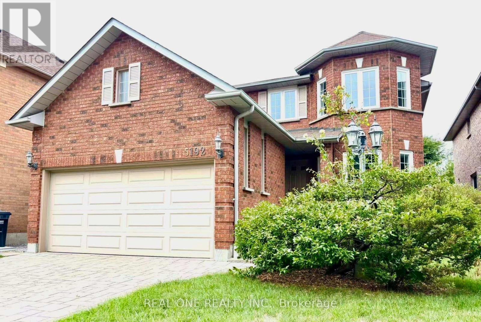 5192 Castlefield Drive, Mississauga, Ontario  L5V 1S2 - Photo 1 - W12786120