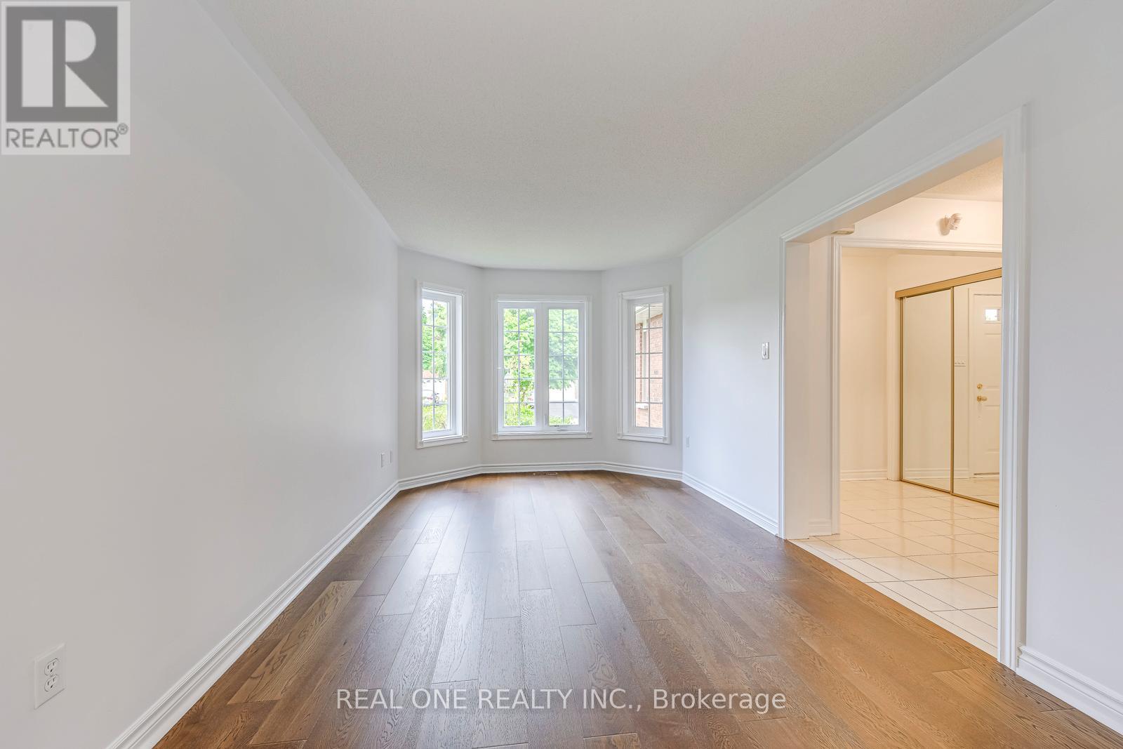 5192 Castlefield Drive, Mississauga, Ontario  L5V 1S2 - Photo 14 - W12786120