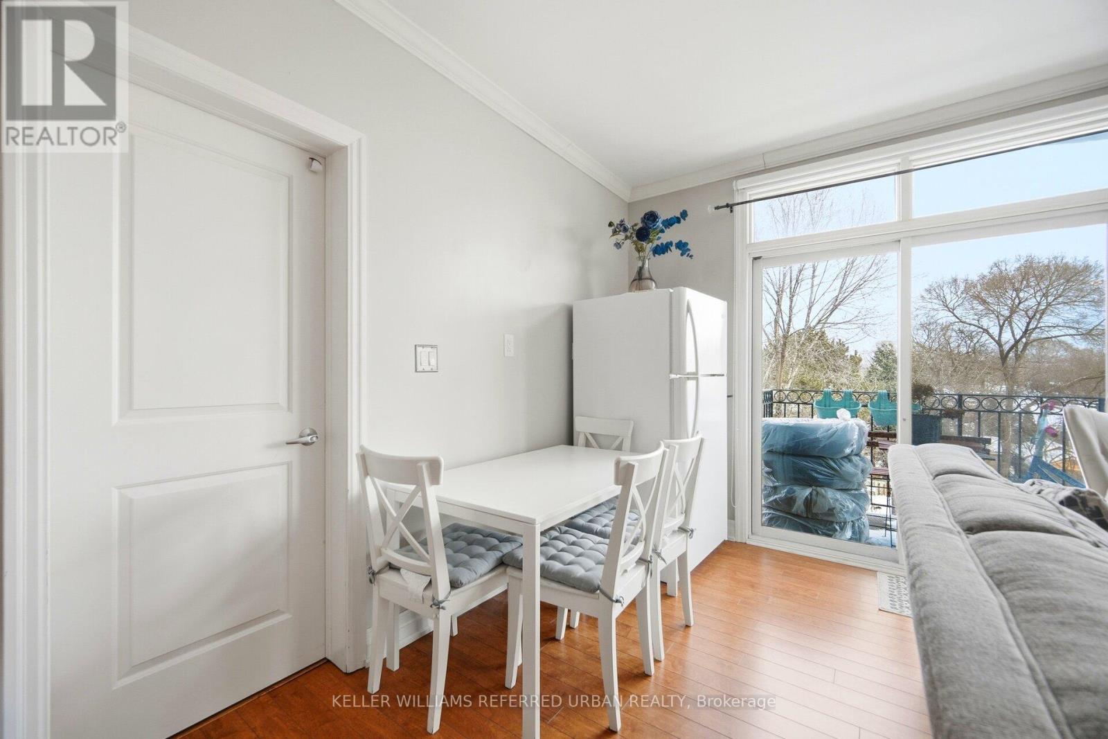 305 - 459 Kerr Street, Oakville, Ontario  L6K 3C2 - Photo 8 - W12786152