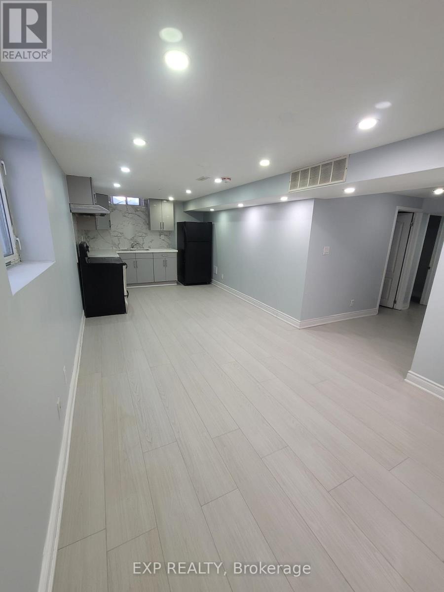 4372 Heathgate Crescent, Mississauga, Ontario  L5R 2C1 - Photo 3 - W12786172