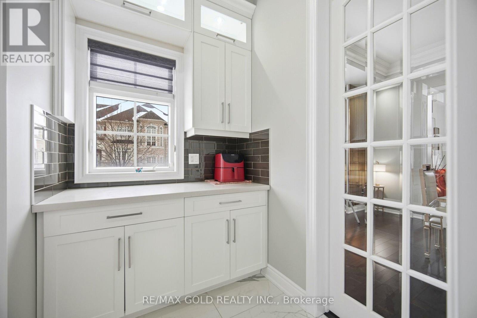 6 Hagerman Road, Brampton, Ontario  L6P 4C1 - Photo 19 - W12786176