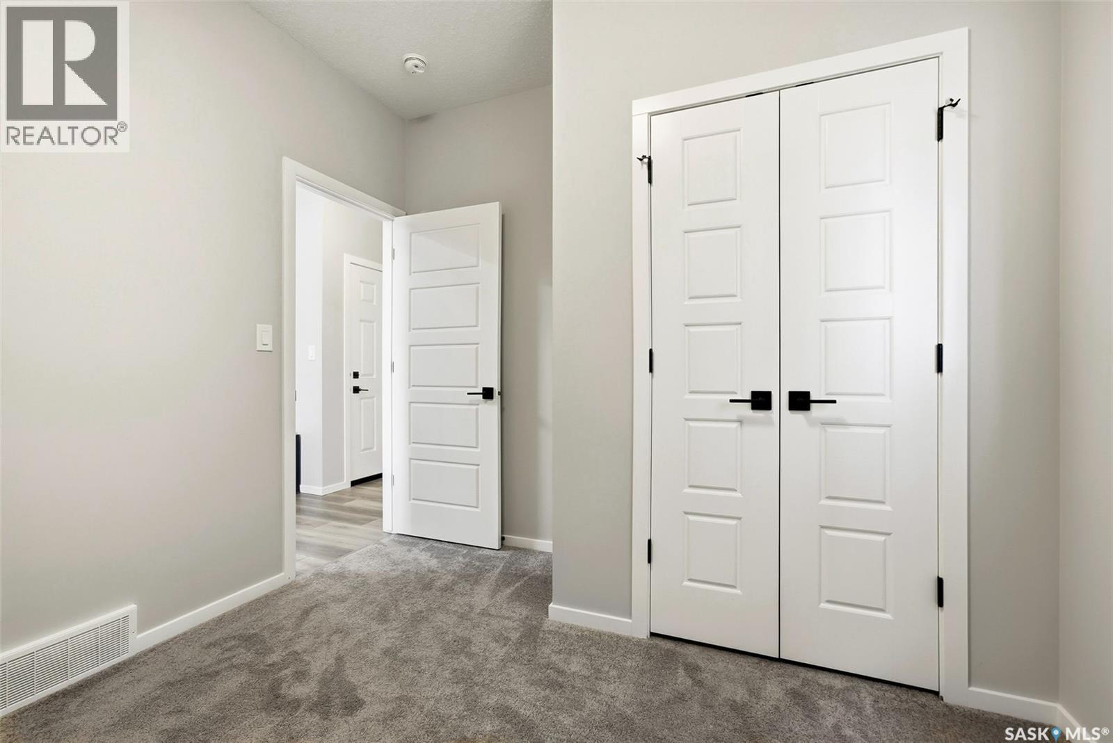 8830 Wheat Crescent, Regina, Saskatchewan  S4Y 0H4 - Photo 16 - SK028456