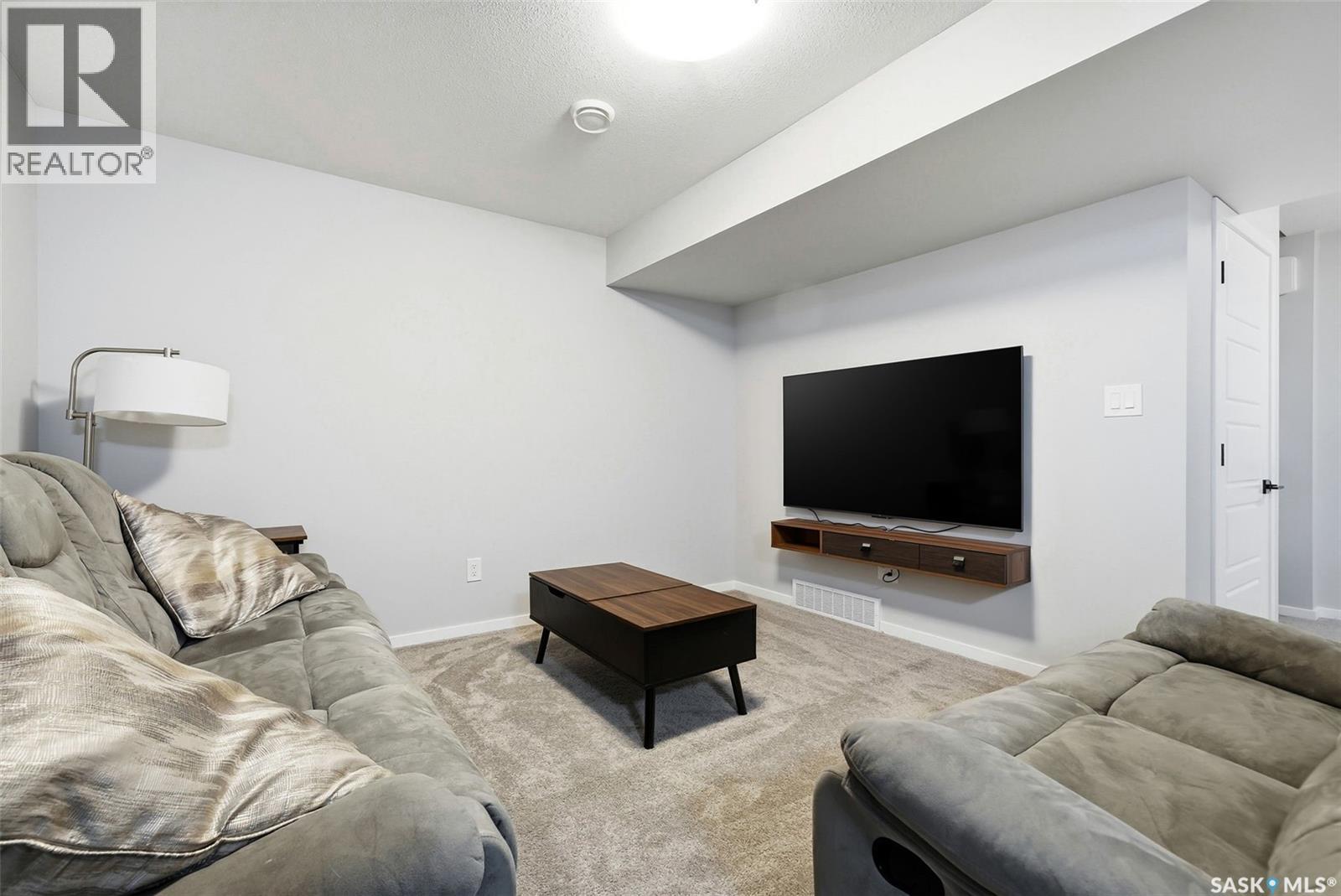 8830 Wheat Crescent, Regina, Saskatchewan  S4Y 0H4 - Photo 31 - SK028456