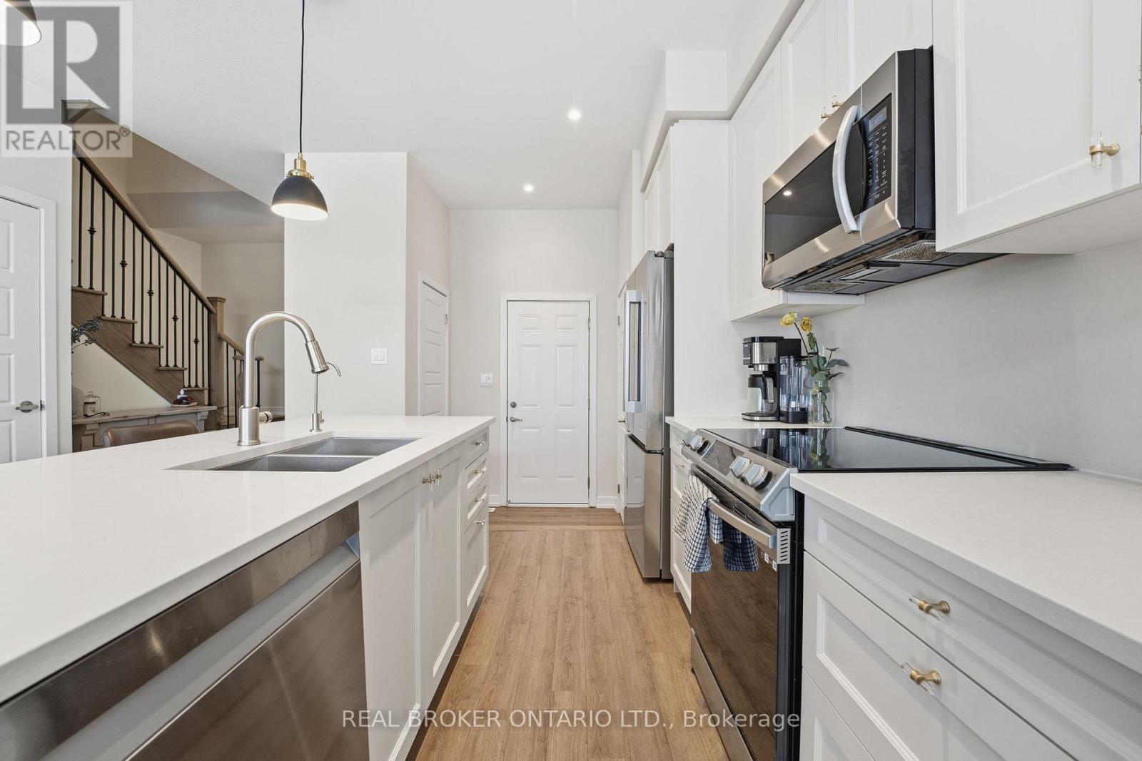 10 Owl Lane, Haldimand, Ontario  N3W 0G4 - Photo 7 - X12786098