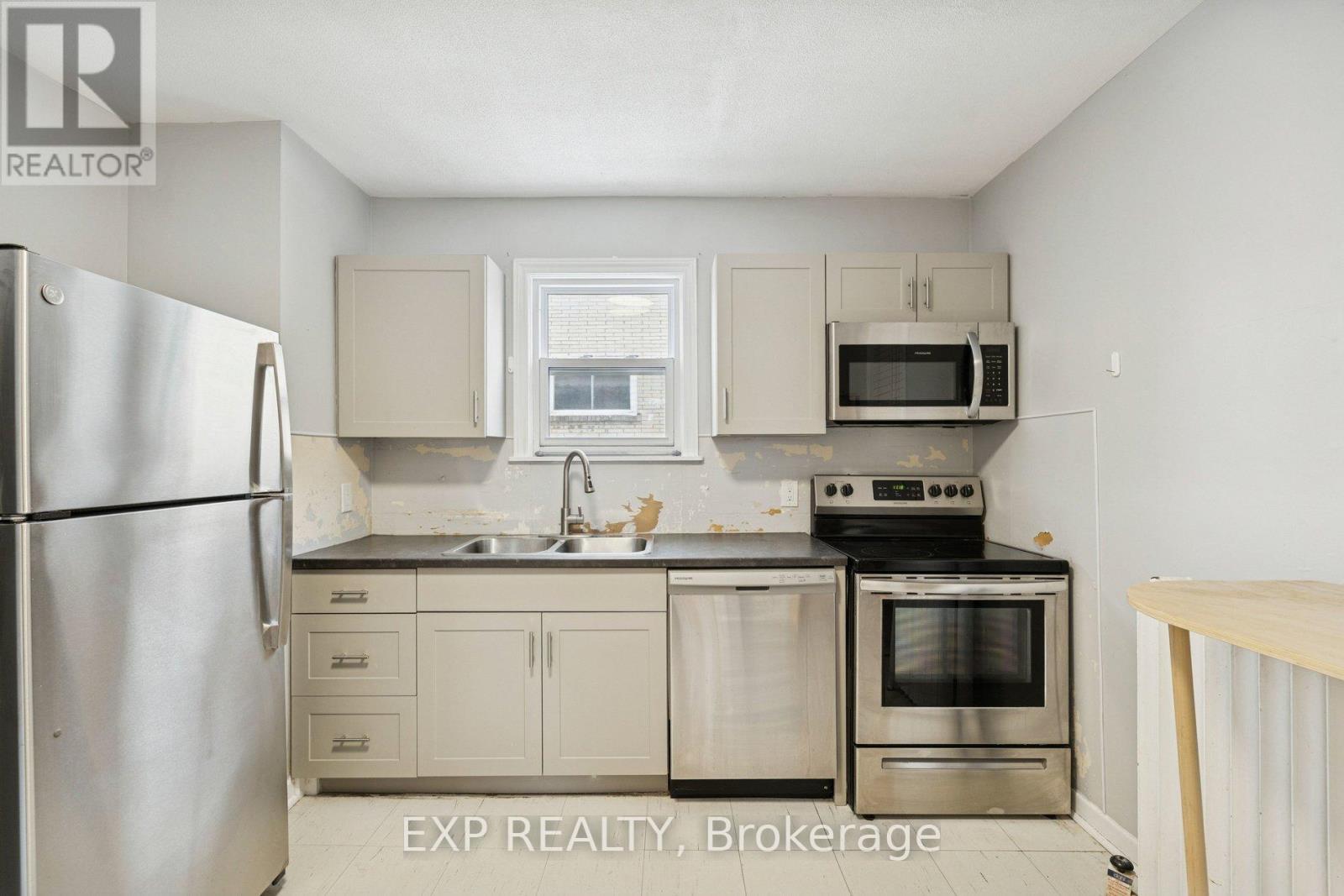 369 Glendale Avenue, St. Catharines, Ontario  L2T 1B9 - Photo 10 - X12786104