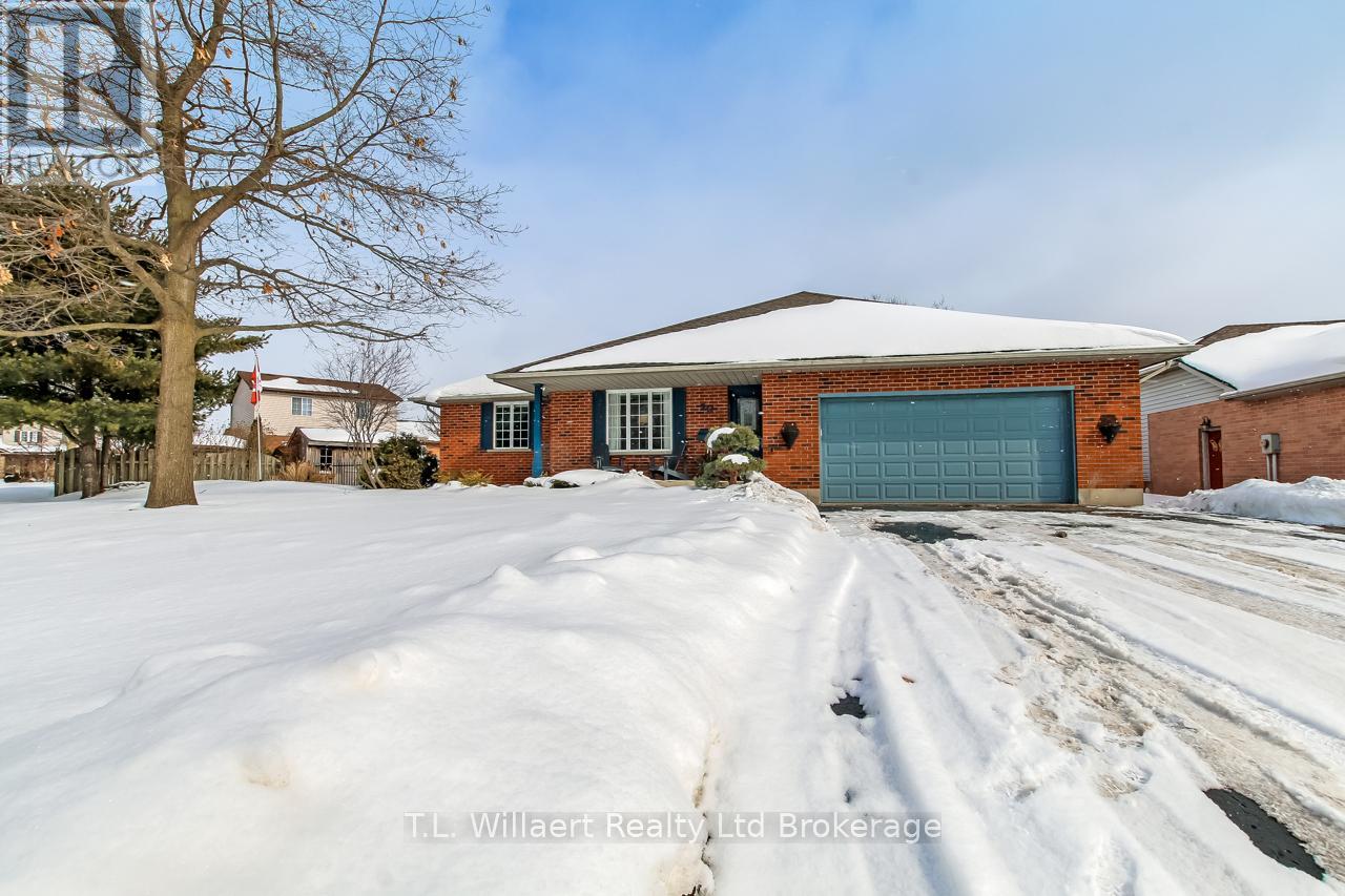 20 Andover Avenue, Tillsonburg, Ontario  N4G 4J5 - Photo 2 - X12785922