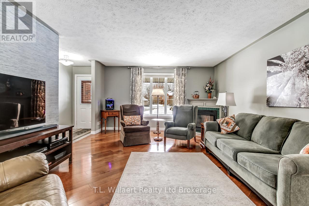 20 Andover Avenue, Tillsonburg, Ontario  N4G 4J5 - Photo 6 - X12785922