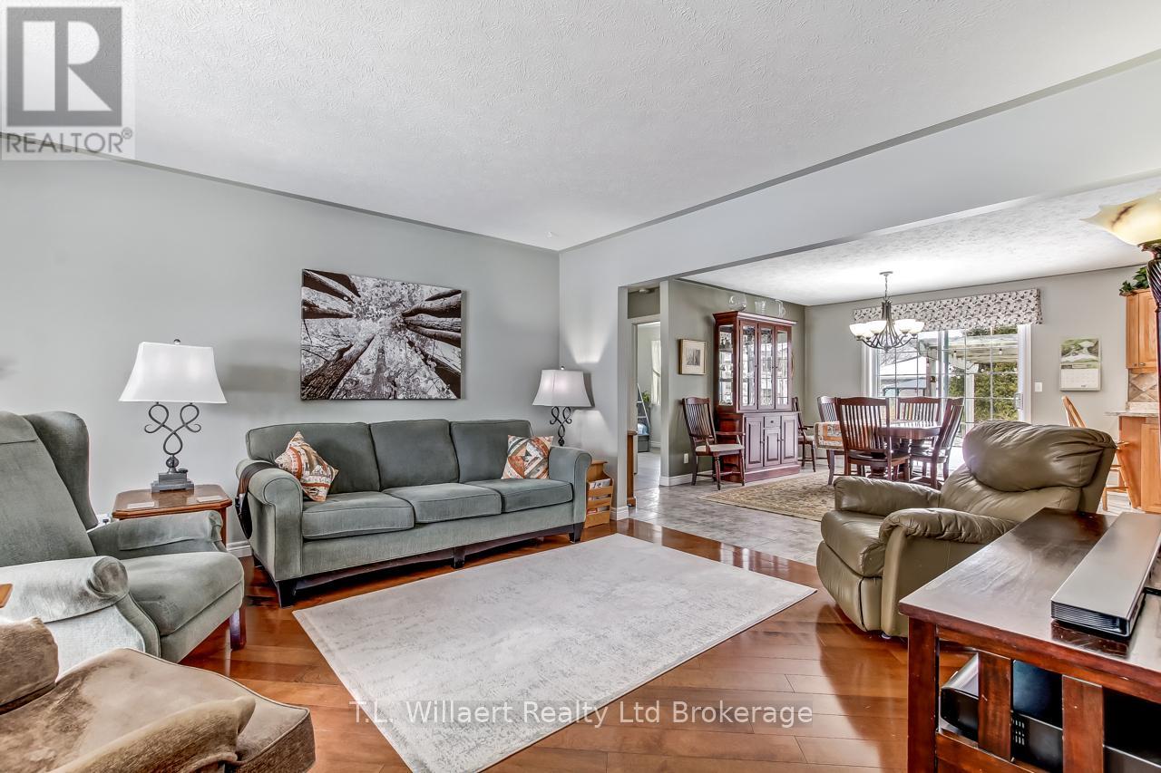 20 Andover Avenue, Tillsonburg, Ontario  N4G 4J5 - Photo 5 - X12785922