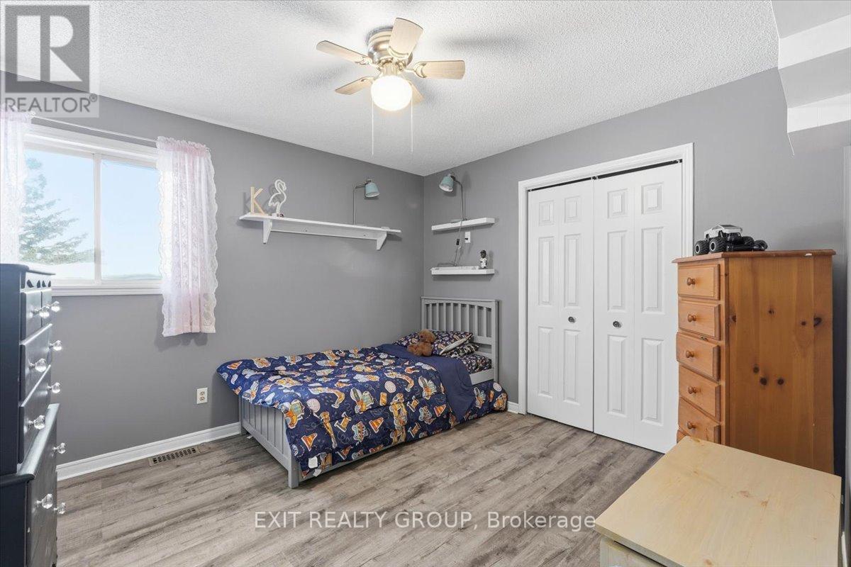 2433 Highway 62, Prince Edward County (Sophiasburg Ward), Ontario  K0K 1G0 - Photo 17 - X12786254