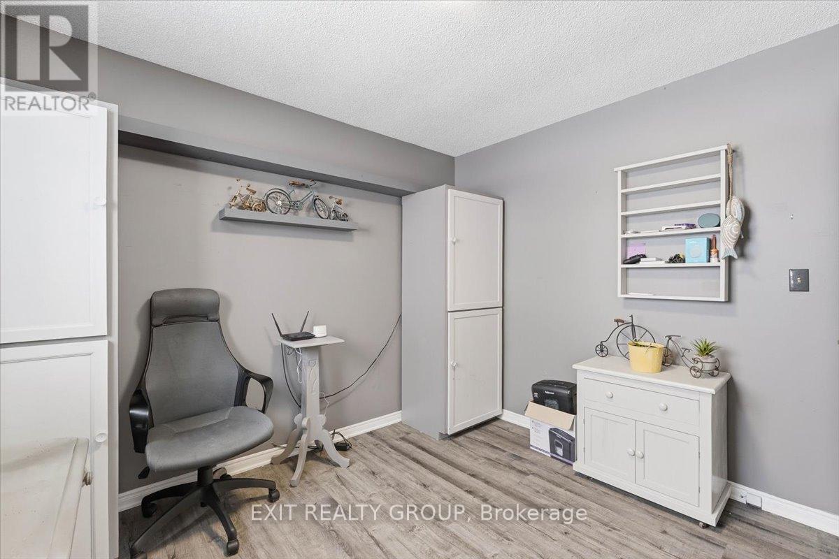 2433 Highway 62, Prince Edward County (Sophiasburg Ward), Ontario  K0K 1G0 - Photo 19 - X12786254