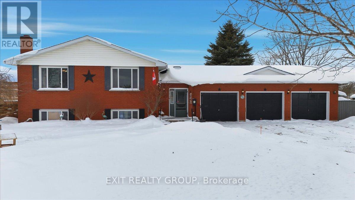 2433 Highway 62, Prince Edward County (Sophiasburg Ward), Ontario  K0K 1G0 - Photo 2 - X12786254