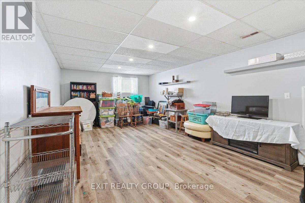 2433 Highway 62, Prince Edward County (Sophiasburg Ward), Ontario  K0K 1G0 - Photo 25 - X12786254