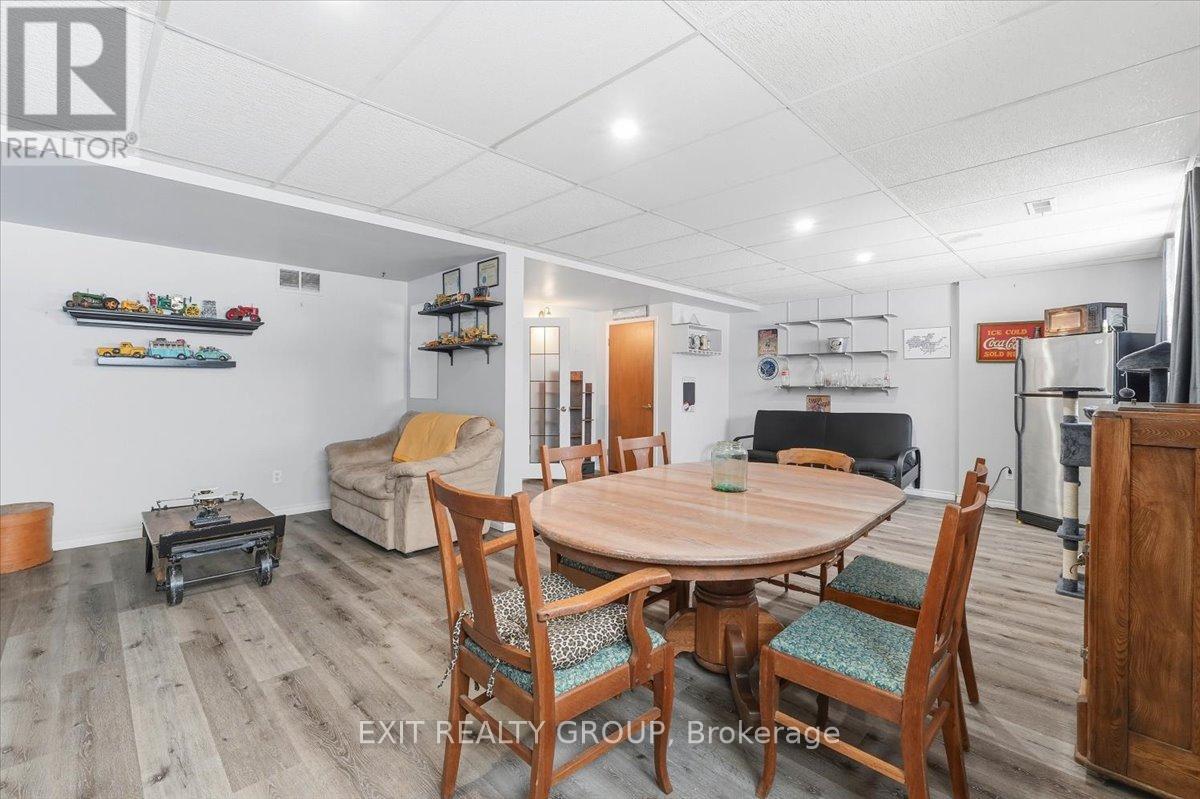 2433 Highway 62, Prince Edward County (Sophiasburg Ward), Ontario  K0K 1G0 - Photo 31 - X12786254