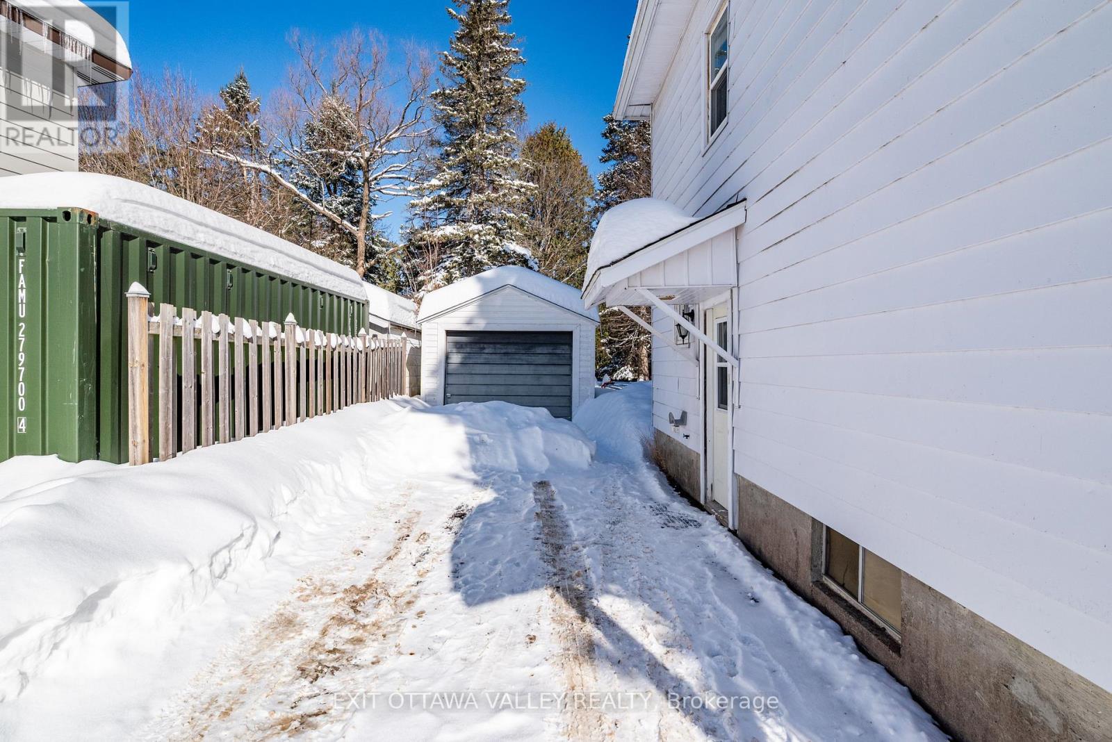 6 Faraday Crescent, Deep River, Ontario  K0J 1P0 - Photo 32 - X12776430
