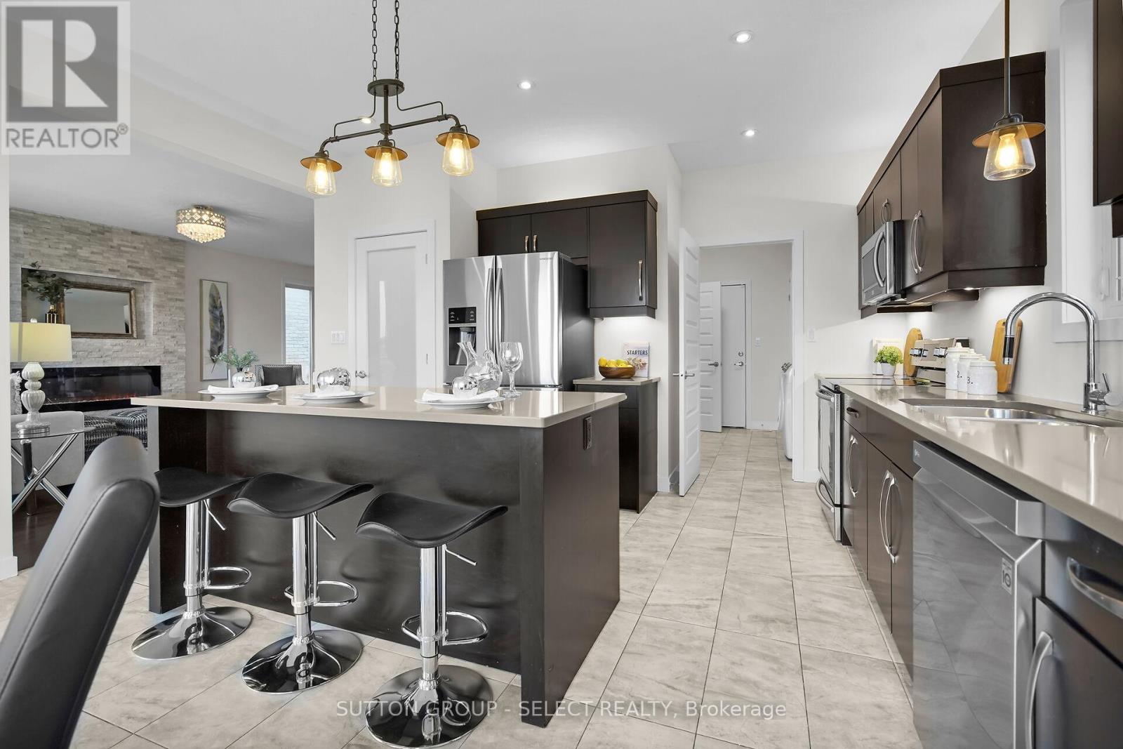 2080 Wateroak Drive, London North, Ontario  N6G 0P9 - Photo 10 - X12786278