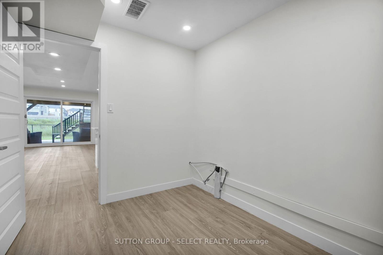 2080 Wateroak Drive, London North, Ontario  N6G 0P9 - Photo 41 - X12786278