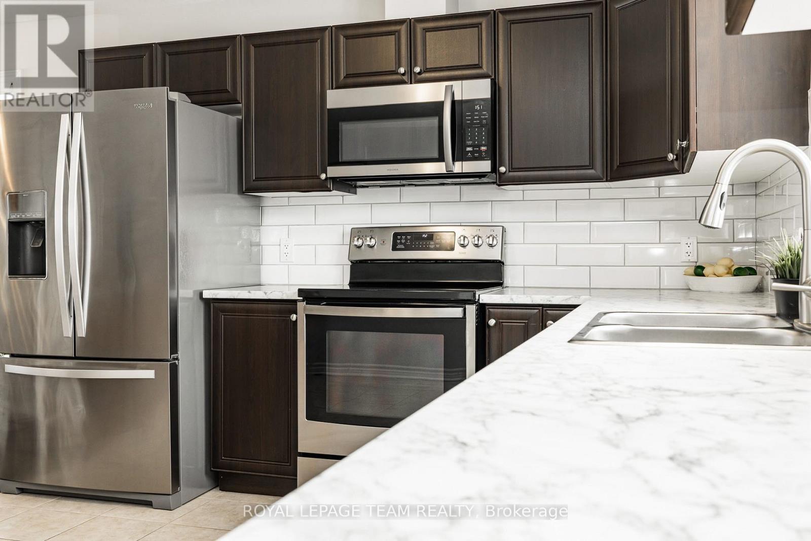 17 Lee Avenue, Smiths Falls, Ontario  K7A 0A2 - Photo 14 - X12786276