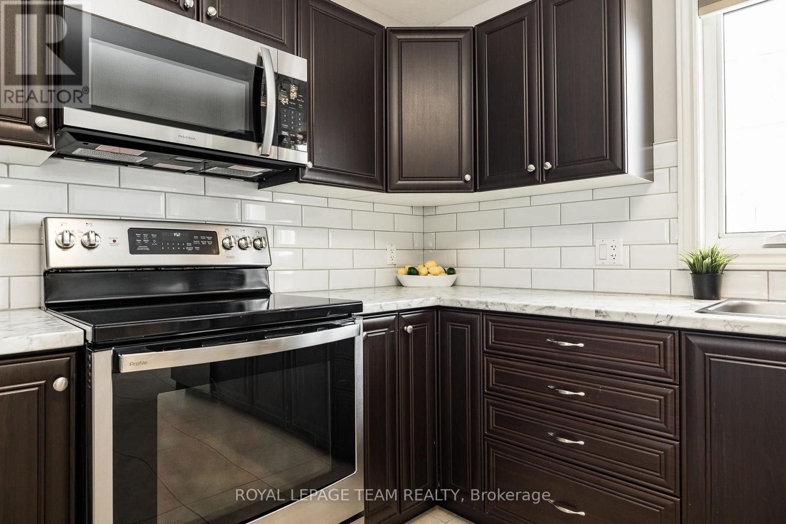 17 Lee Avenue, Smiths Falls, Ontario  K7A 0A2 - Photo 15 - X12786276