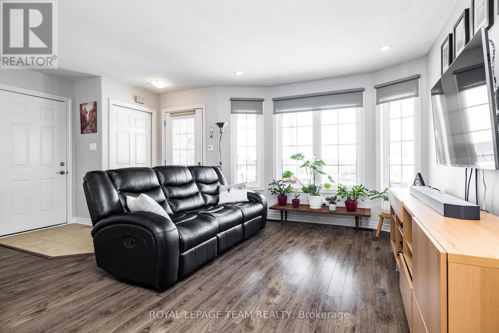 17 Lee Avenue, Smiths Falls, Ontario  K7A 0A2 - Photo 5 - X12786276